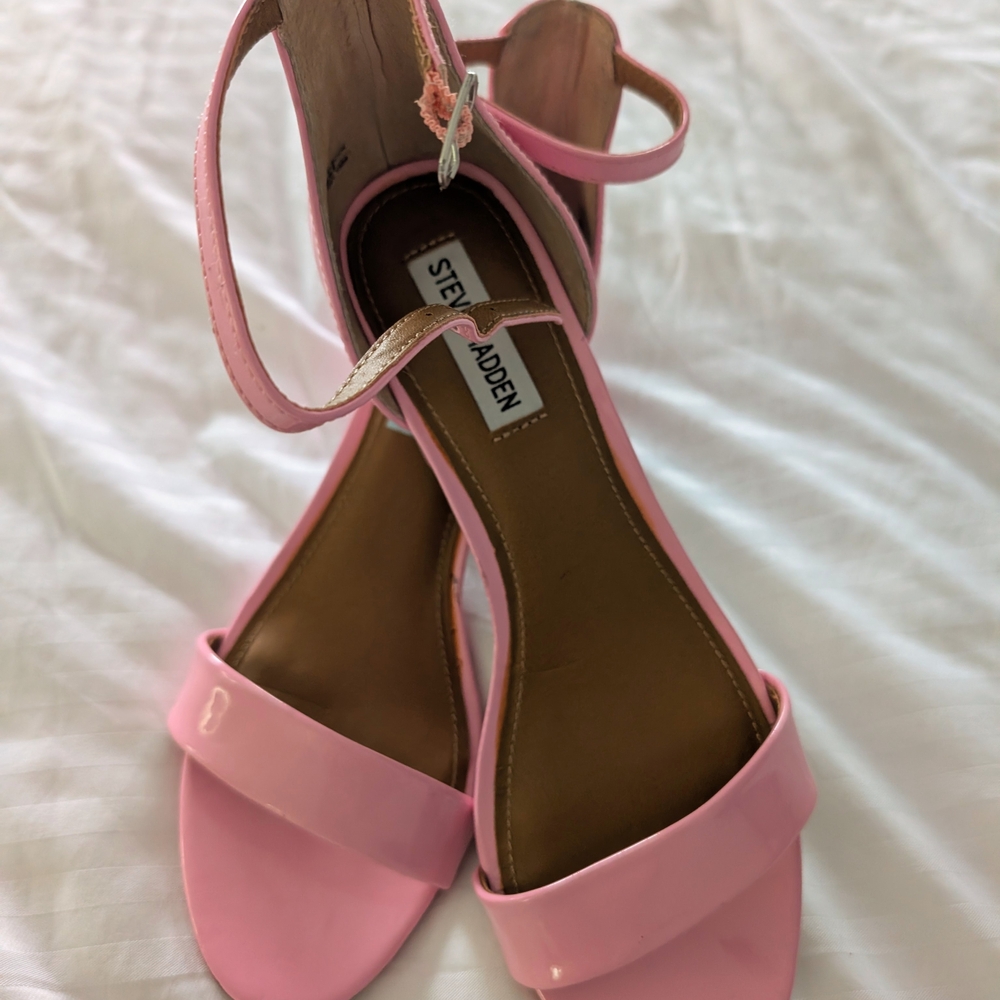 Steve Madden Glossy Pink Sandals